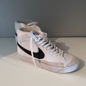 Nike Blazer Mid ‘77
